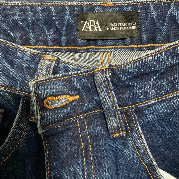 ZARA HIGH RISE STRAIGHT LEG JEANS - Picture 2 of 2